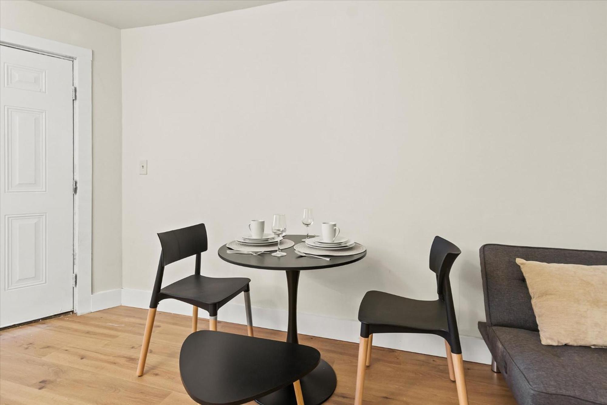 Modern Studio Apartment Near Merrimack Park Хантсвилл Экстерьер фото